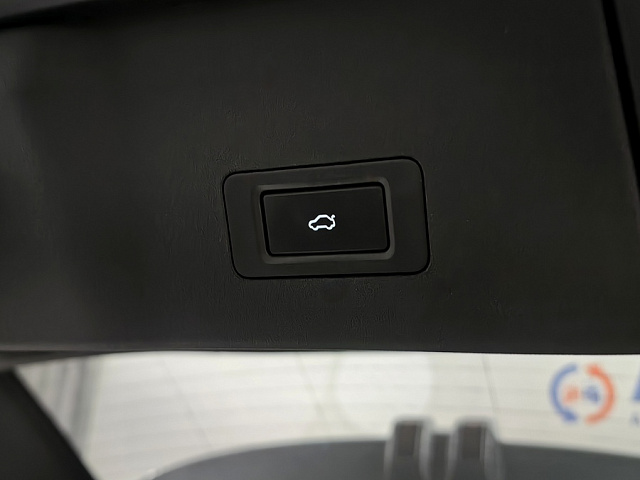 car 28