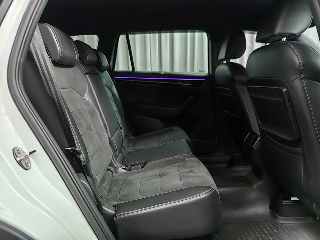 car 10