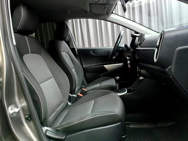 car 8