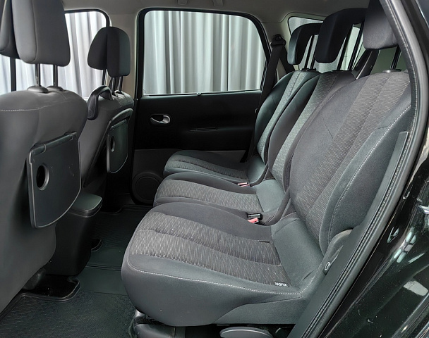 car 11