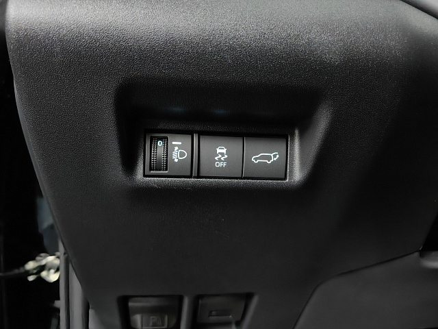 car 28