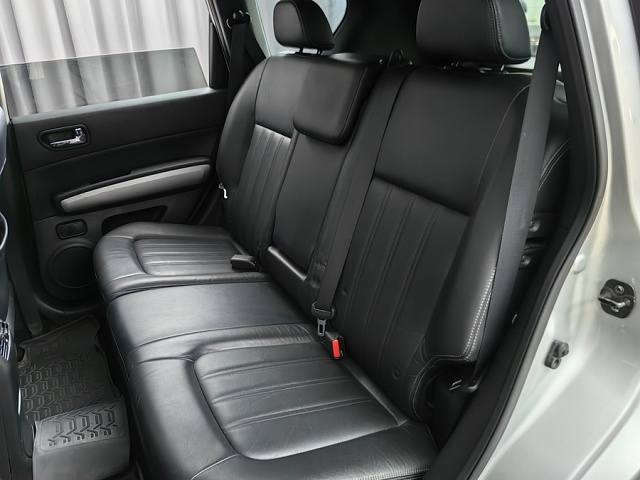 car 8