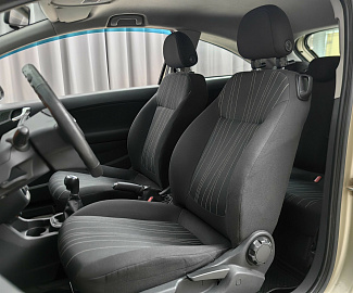 Corsa, D