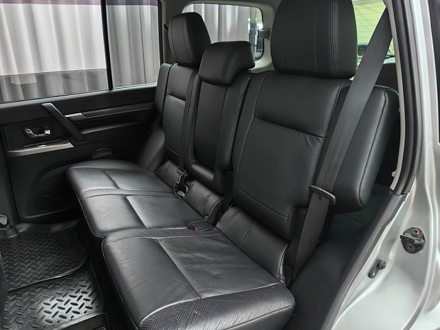 car 8