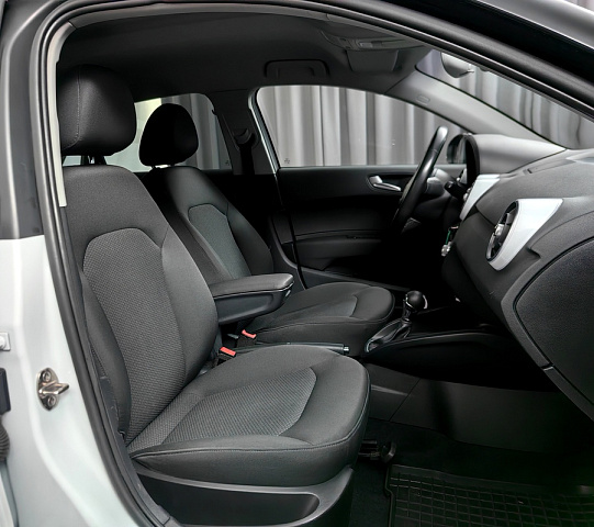car 8