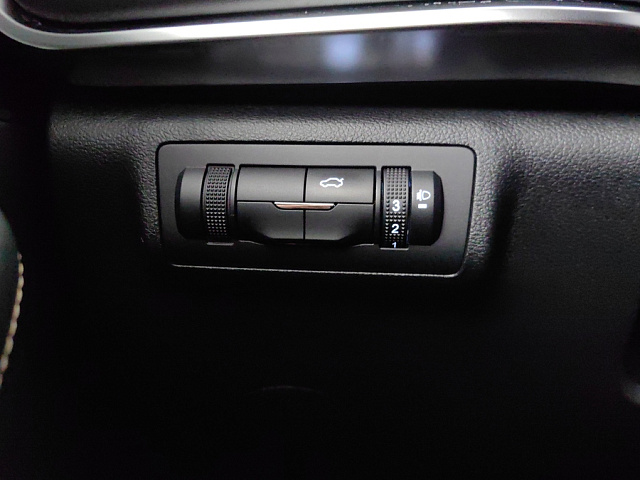 car 23