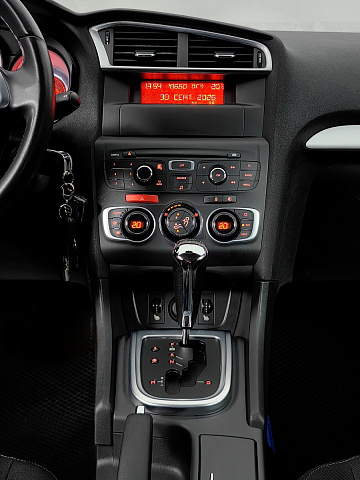 car 12