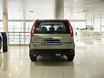 X-Trail, II