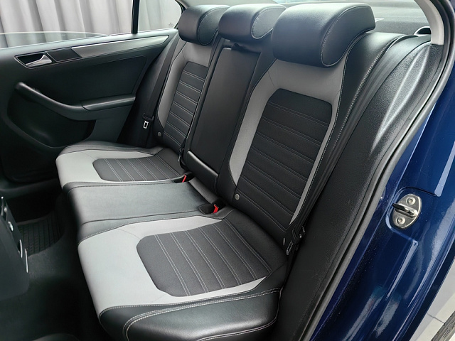 car 8
