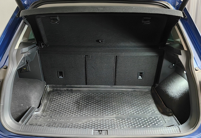 car 26