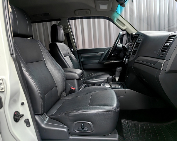 car 8
