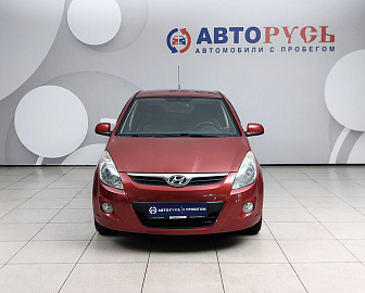 i20
