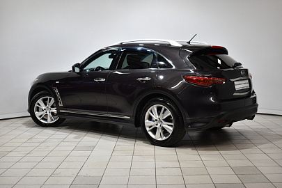 QX70