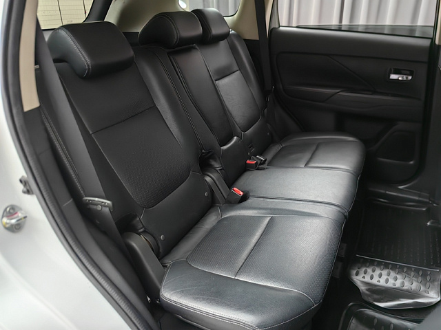 car 8