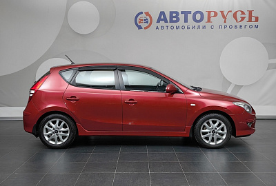 i30