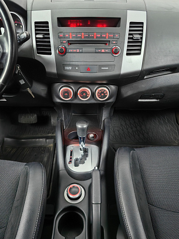 car 12