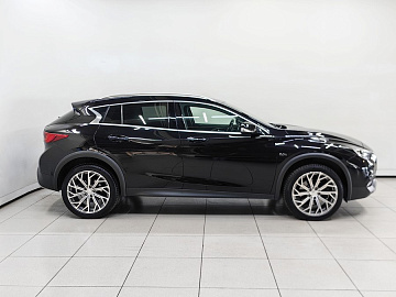 QX30