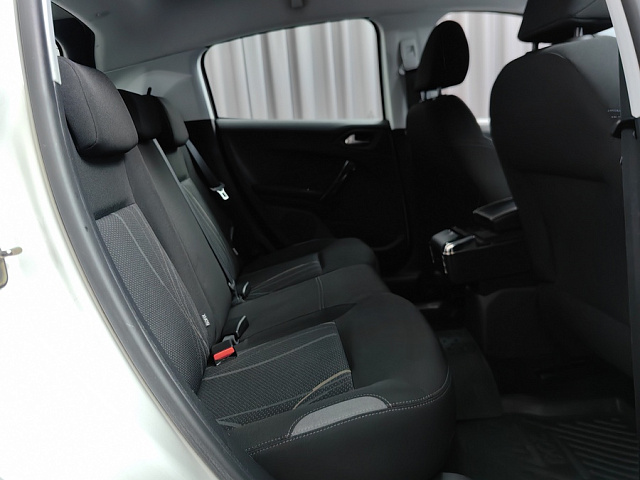 car 10