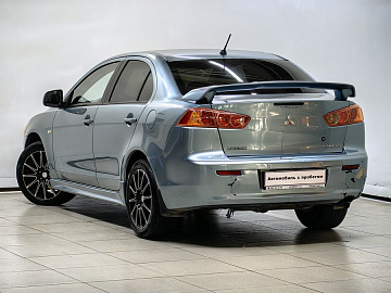 Lancer, X