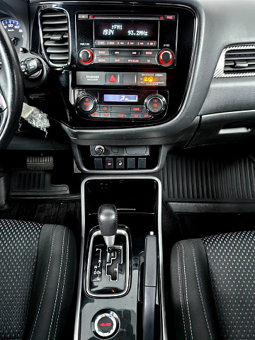 car 8