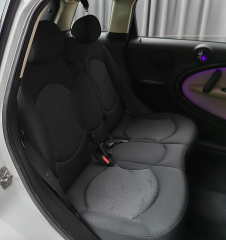 car 8
