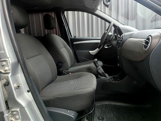 car 8