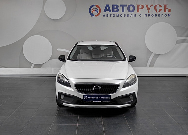 V40 Cross Country