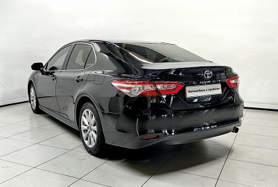 Camry, VIII (XV70)