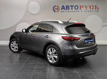 QX70