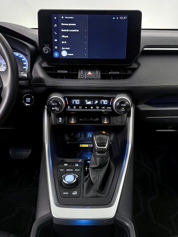 car 12