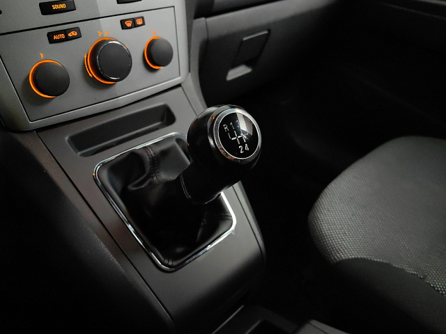 car 19