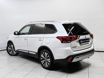 OUTLANDER