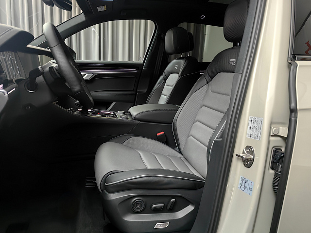 car 22