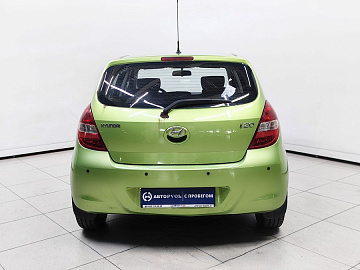 i20
