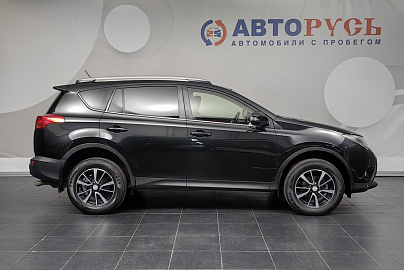 RAV4