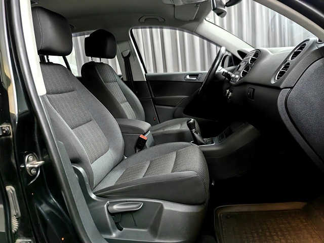 car 8