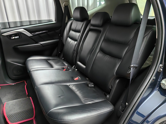 car 8