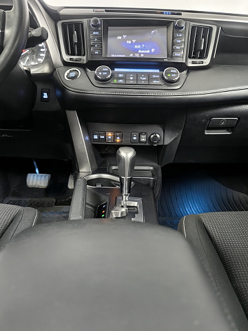 car 12