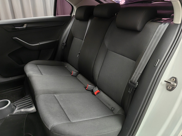 car 8