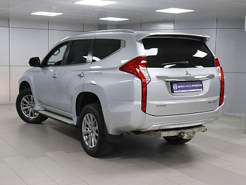 Pajero Sport, III