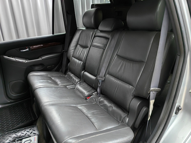 car 8
