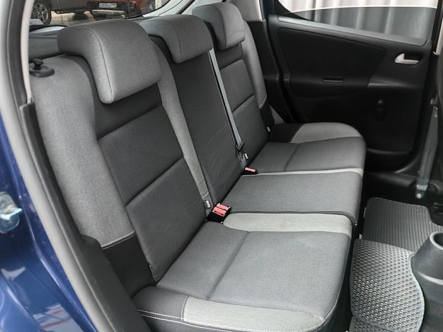 car 8