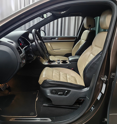 car 9