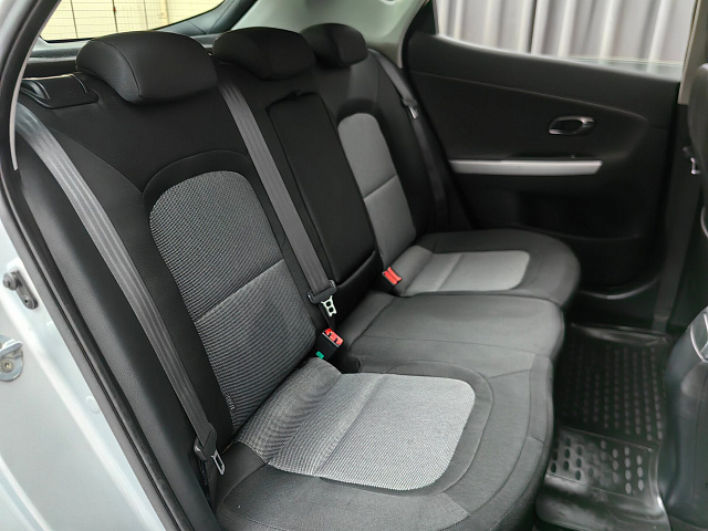 car 8