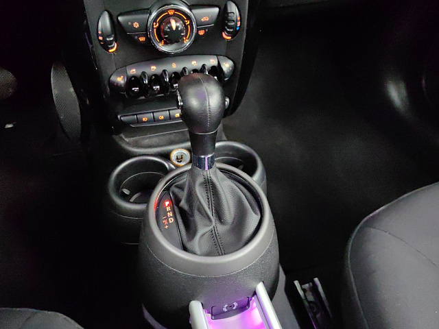 car 16