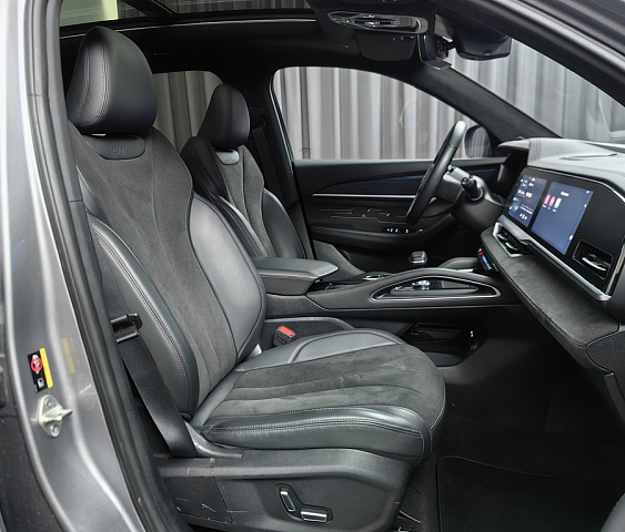 car 8