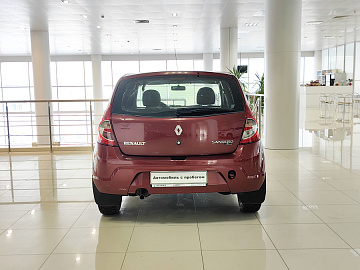 SANDERO