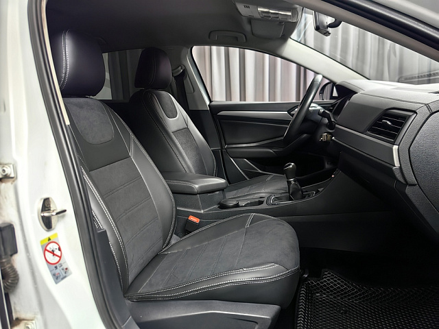 car 8