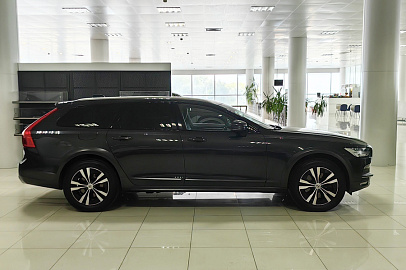 V90 Cross Country