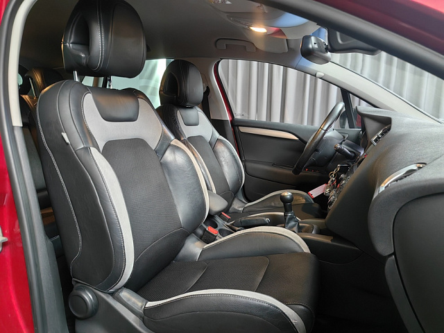 car 8